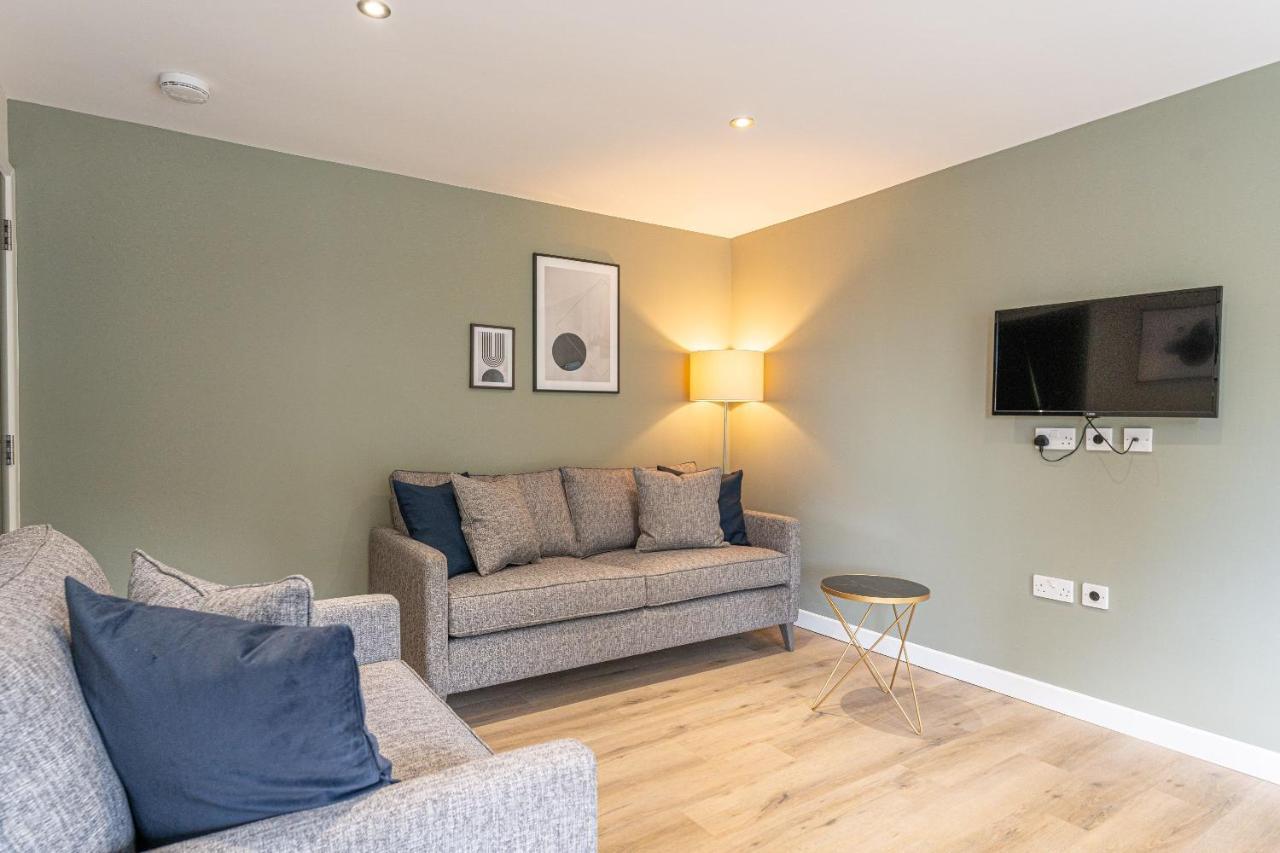 Stylish 1 Bedroom Apartments Free Parking Good Location Derby Bagian luar foto