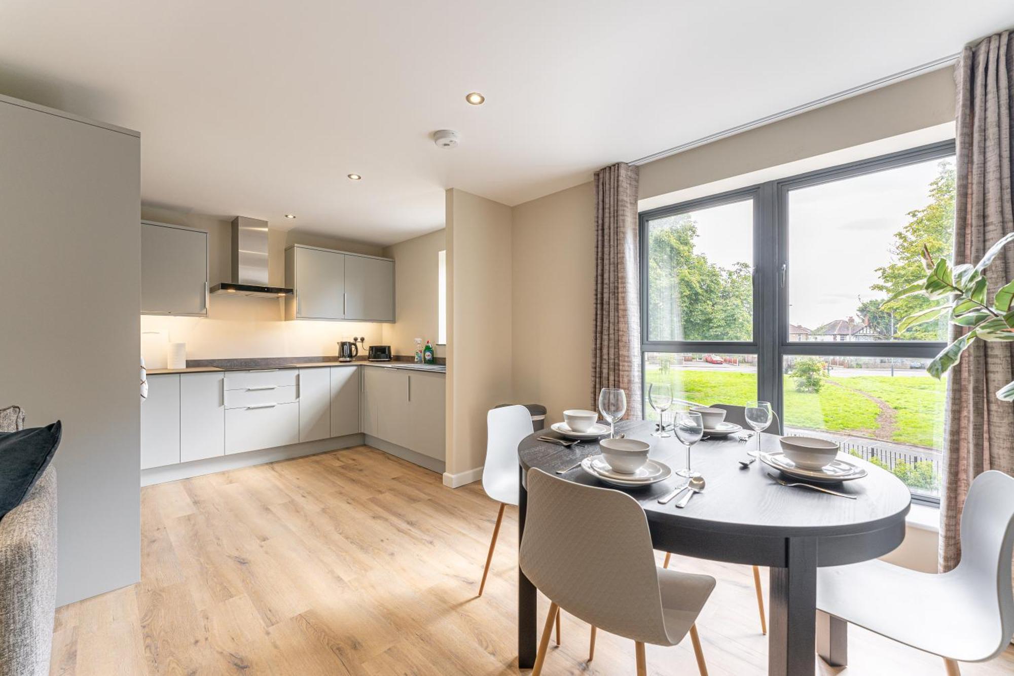 Stylish 1 Bedroom Apartments Free Parking Good Location Derby Bagian luar foto